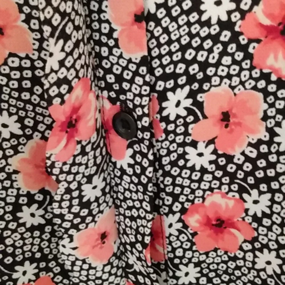 Pretty Colorful Pink White Black Collared Sleeveless Top - Picture 5 of 5